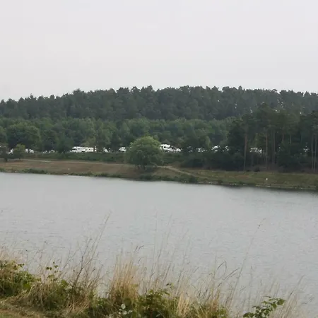 Bungalow; Haus 111 Twistesee, בית נופש *